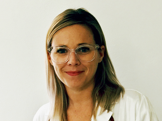 Dr. Martina Waras
